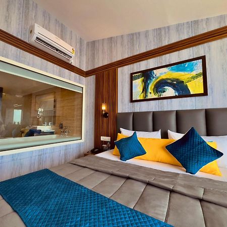 Sandbanks Beach Villas, Morjim Exterior foto
